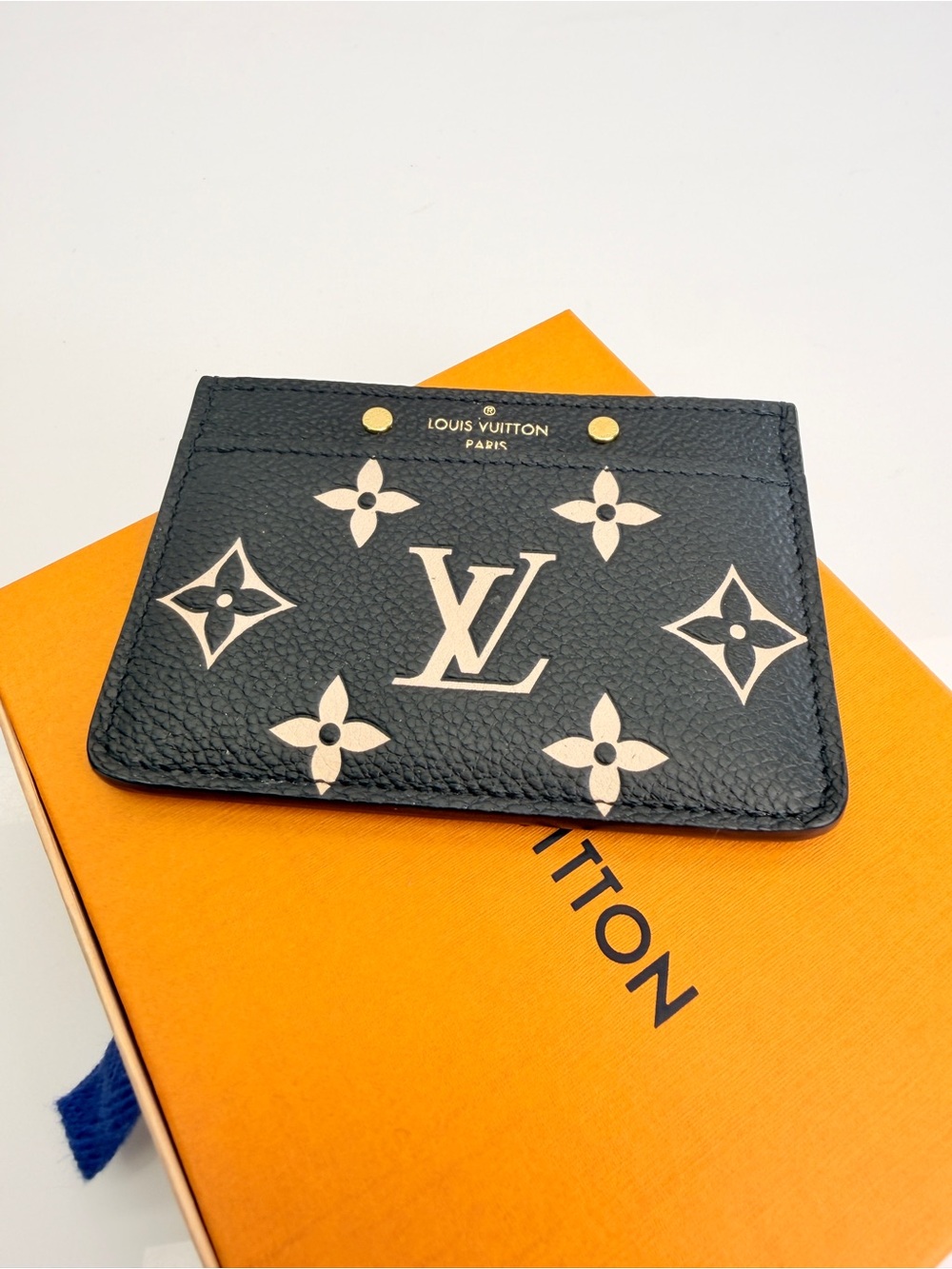 Louis Vuitton Black Cream Leather Card Holder Empreinte